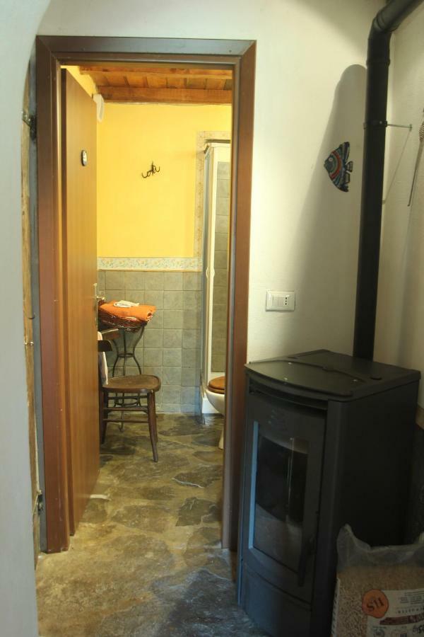 La Casa Nel Bosco-Senza Auto Casa de hóspedes Ponte della Venturina Exterior foto